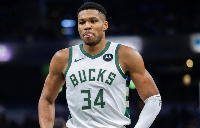 球派体育入口-史诗级交易预案！字母哥远走西部加盟开拓者，NBA联盟格局大变|吉安尼斯·安特托孔波|雄鹿|季后赛|扬尼斯・阿德托昆博|达米安-利拉德_新浪体育_新浪新闻